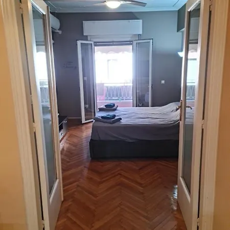 Full-apartment-near-athens-center Atene